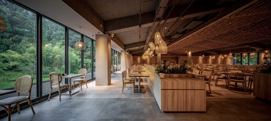 溪頭福華飯店,米式生活,引光入室,森林美學,自助餐廳